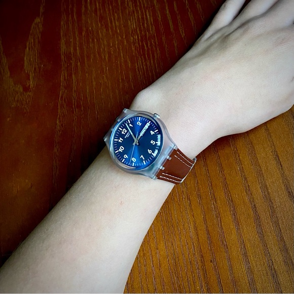 NEW “Swatch” Brand Swiss-Made Water & Shock-Resistant Analog Wrist Watch - Picture 6 of 17